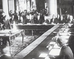  B августа 1920 года между странами Антанты и Османской империей был подписан  Севрский договор - ФОТО