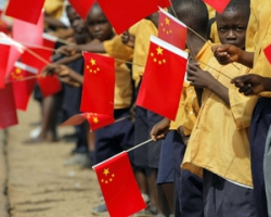 Почему Китай и Россия укрепляются в Африке, а США не могут