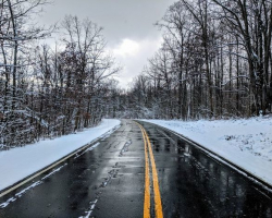 Синоптики предупреждают о снеге и оледенении дорог