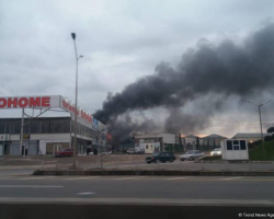 МЧС о пожаре на рынке стройматериалов в Баку
