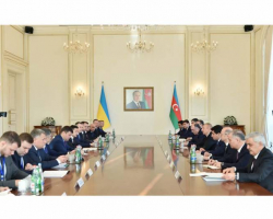 Состоялась встреча Президентов Азербайджана и Украины в расширенном составе