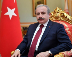 Спикер Великого национального собрания Турции прибыл с визитом в Азербайджан