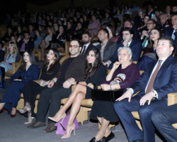 Вице-президент Фонда Гейдара Алиева Лейла Алиева присутствовала на концерте по случаю Дня солидарности азербайджанцев мира и Нового года в Международном центре мугама