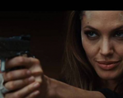 Анджелина Джоли сыграет супергероя
